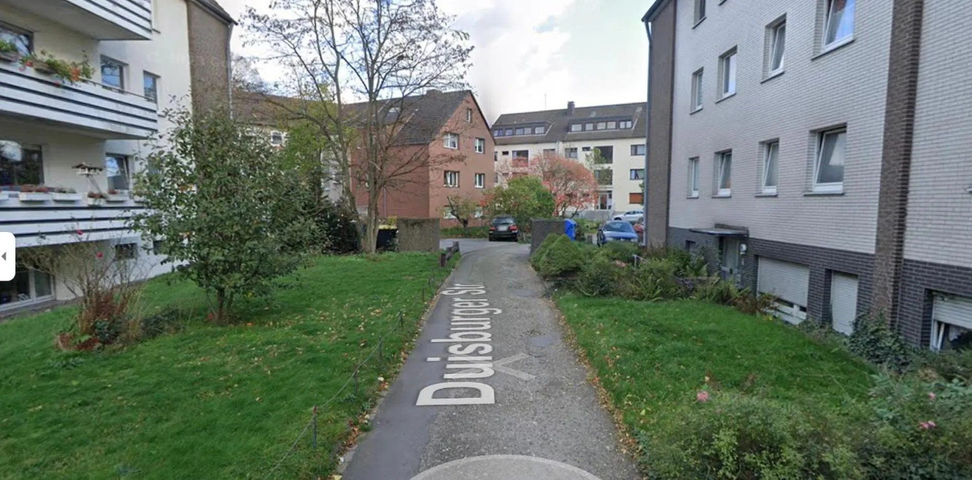 - Timber Haven Retreat - 2-Room Wood-Themed Apartment 65 Qm - Central Location - Renovated 2024 With Tv & Netflix - Balcony - Full Kitchen - Free Parking - Near Metro & Airport - Nature-Inspired Interior - Ratingen
